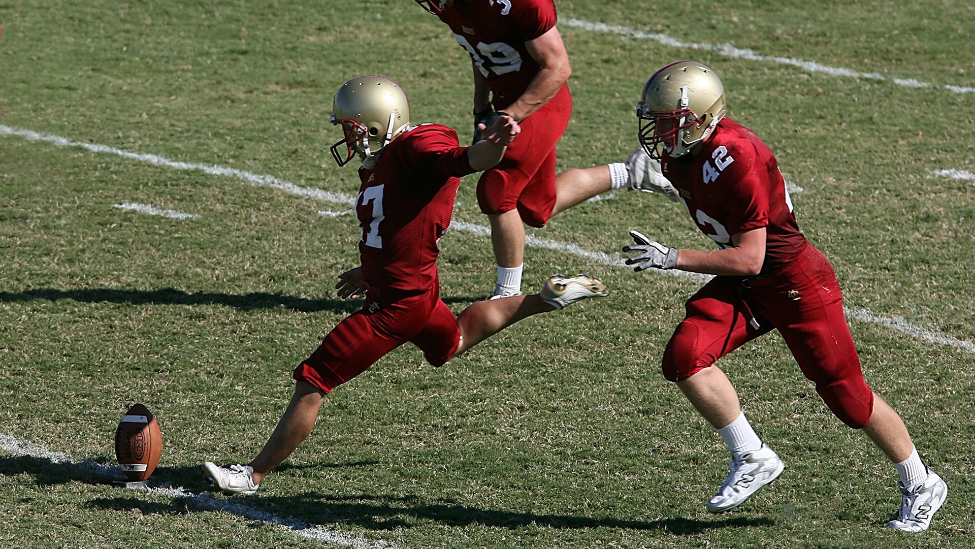 爱游戏体育-全场聚焦：你不能错过的比赛亮点！，比赛亮点或成效