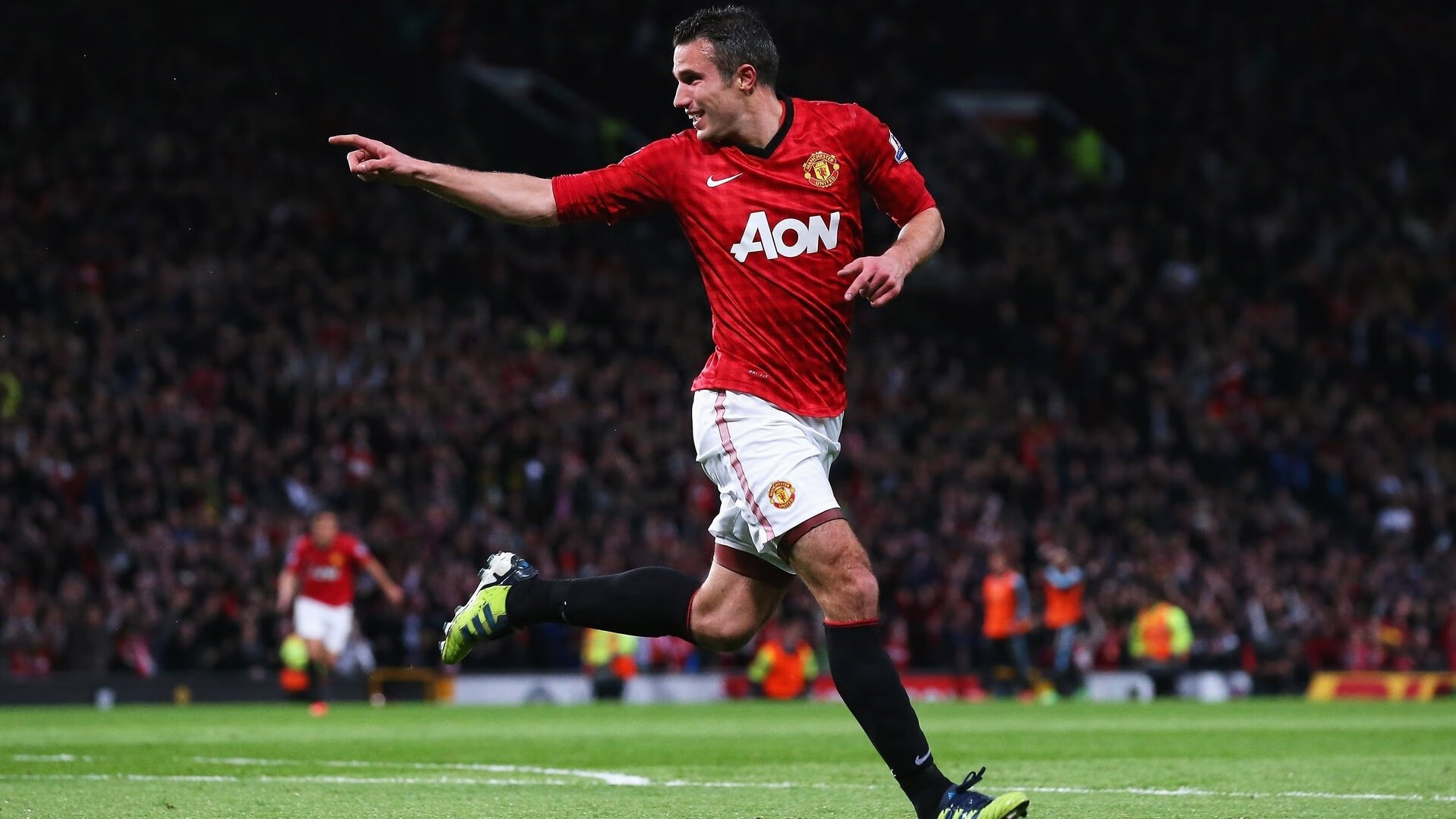 英超俱乐部商业赞助持续增加，财力雄厚，英超俱乐部能盈利吗